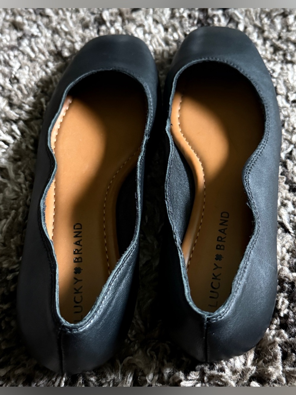 LUCY BRAND Black Leather Flats Size 8 Women Like New - Picture 7 of 10